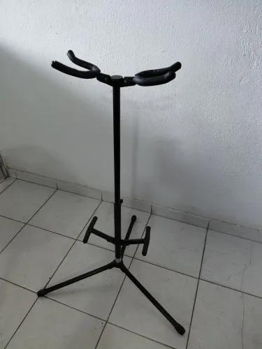 Suporte de instrumentos duplo de chão