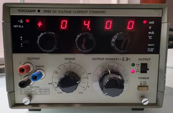 Fonte calibração Yokogawa Modelo 2553
