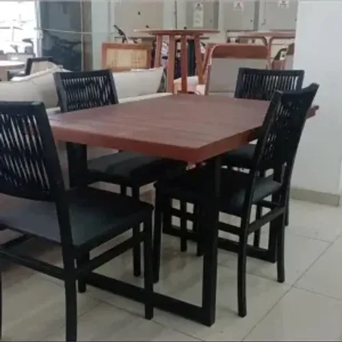 Mesa de Jantar Italia 120x80cm com 4 Cadeiras Barcelona