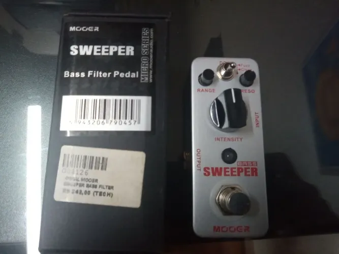 Pedal de Baixo Mooer Sweeper - Novo