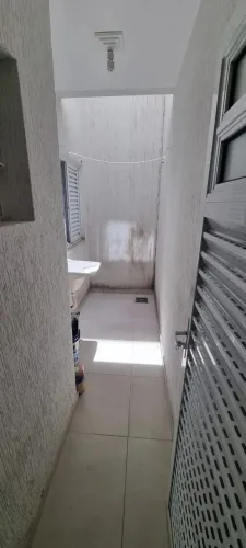 Casa em condomínio para locação com 2 quartos, 49m²