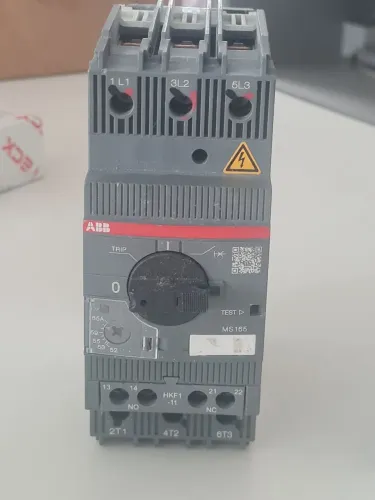 Disjuntor motor tripolar classe 10, 52 a 65 A, MS165 ABB