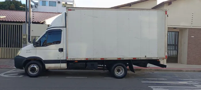 Caminhão Baú Iveco Daily 55c16 
