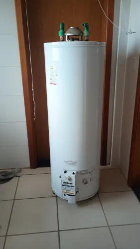 4 Aquecedores de água tipo Boiler 190 l