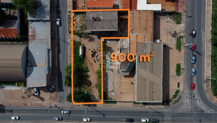 Imóvel comercial com terreno de aproximadamente 900m² no bairro Porto