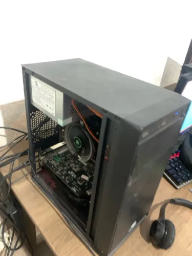 PC GAMER - ACEITO EM ROLO DE MOTO.