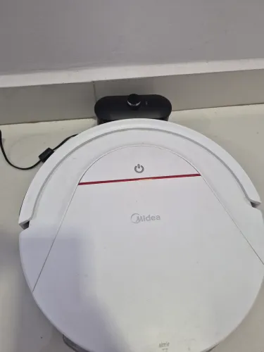 Robô aspirador midea