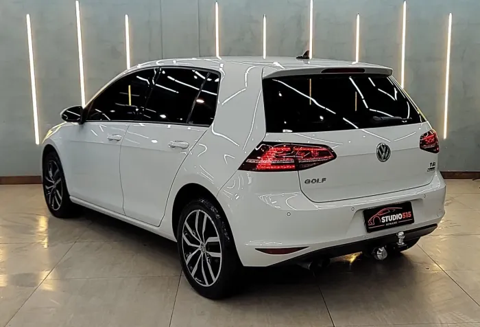 Volkswagen Golf Highline 1.4 TSI Total Flex Aut. 2017