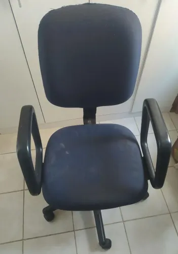 Cadeira de escritório com rodinhas
