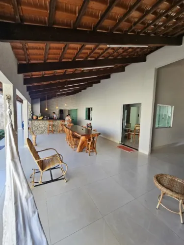 Sozinha no lote - Casa - 184m² (3Q sendo 1 Suíte) em Residencial Caraíbas - Goiânia - GO