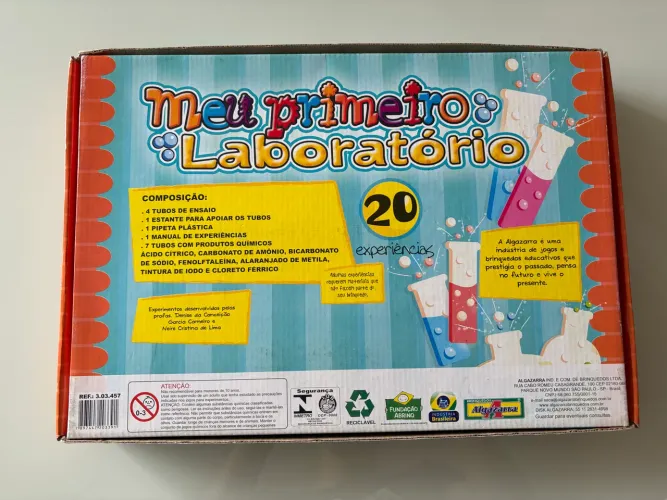 Jogo infantil Meu Primeiro Laboratório