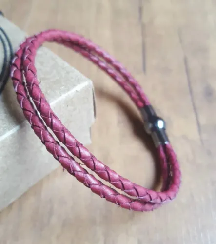 Pulseira de couro trançado rosa