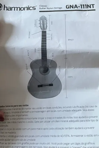 Vendo violão clássico Harmonics GNA-111NT, seminovo.Acompanha capa.