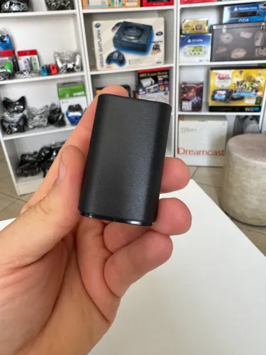 Vendo Caixinha de pilha para controle Xbox 360 - Nova na cor preta