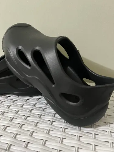 Calçado Zara Borracha Estilo Crocs Novo Raro Tamanho 42