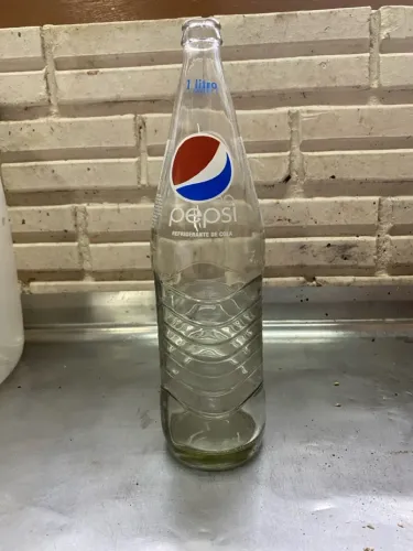 R$ 20,00 - garrafa antiga de PEPSI 1 litro