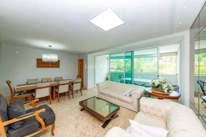 Apartamento com 04 quartos(02 suítes) no bairro Belvedere