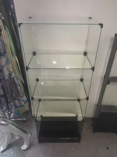 Vitrine de Vidro para Exposição - Perfeita para seu negócio!
