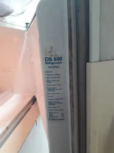 Geladeira Electrolux DS600 Frost Free