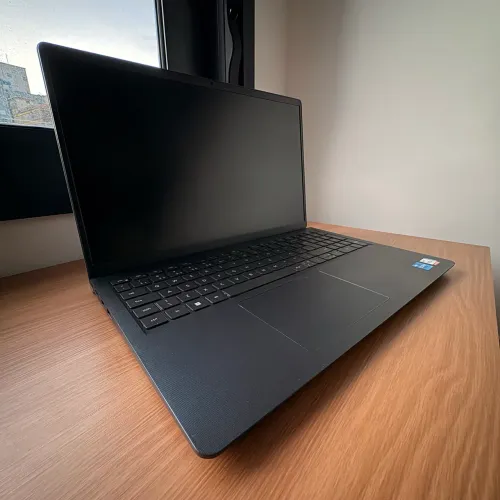 Notebook Dell Vostro 3510 (16GB RAM)