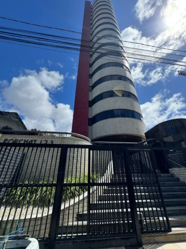 APARTAMENTO DE 4 QUARTOS COM VISTA PRO MAR