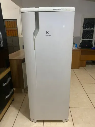 Geladeira boa e barato dou garantia entrego Frost free perfeita