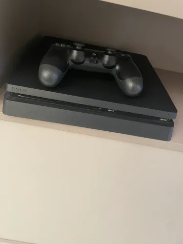 playstation 4 slim 1TB 2024 +jogos