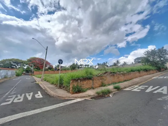 Terreno à venda no bairro Dois Córregos em Piracicaba