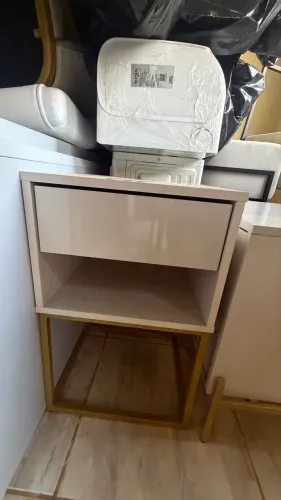 Mesa de cabeceira