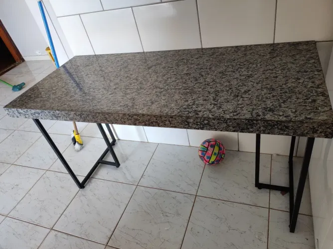 Mesa de mármore