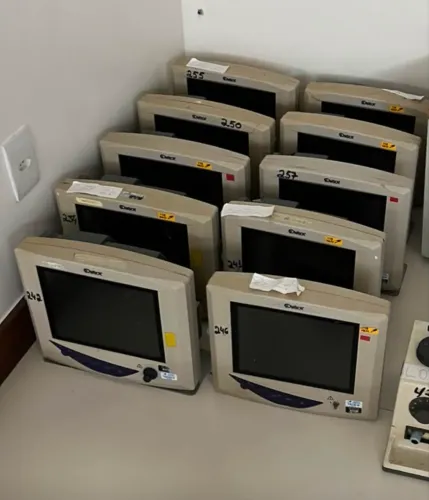 10 Monitores Multiparâmetros, marca Divisor, modelo 9200