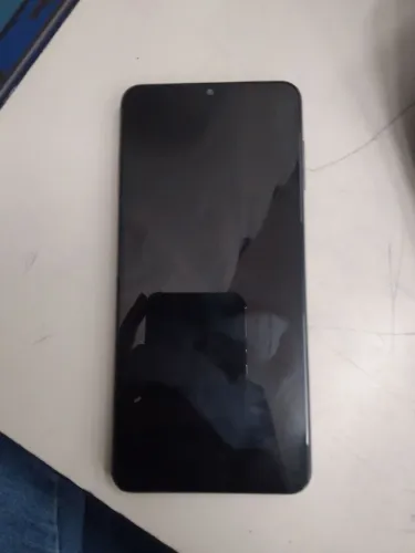 a12 64gb preto usado, com 2 trincadinhos na câmera traseira