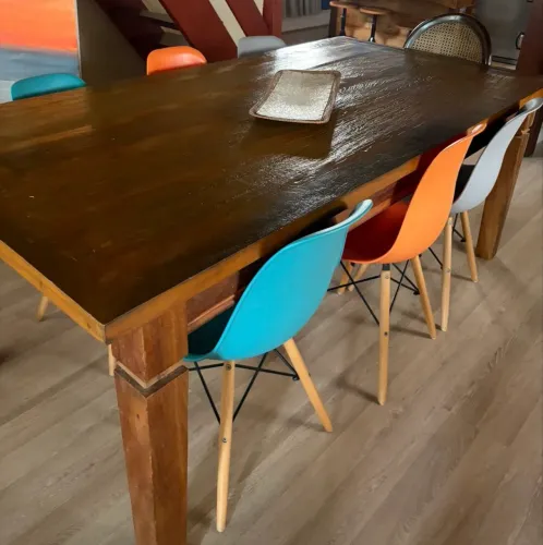 Cadeiras Design Eames Charles. Preço individual. Cores  turquesa, laranja e cinza 
