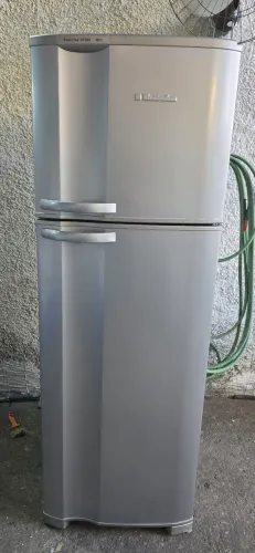 Geladeira Electrolux DF38X 346L