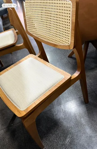 Cadeira Em Madeira Maciça C/ telinha  Confortavel e Elegante perola Novo Direto da Fabrica