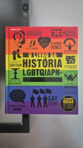 O livro da História LGBTQIAPN+