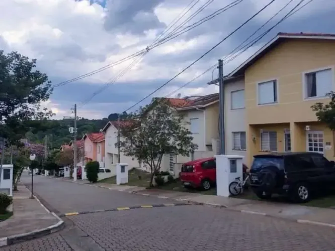 Imóvel para venda possui 103 metros quadrados com 3 quartos em Jardim Belizário - Cotia -