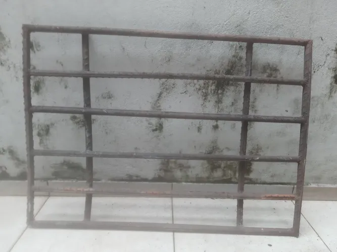 Grade de ferro grosso para entrada de garagem