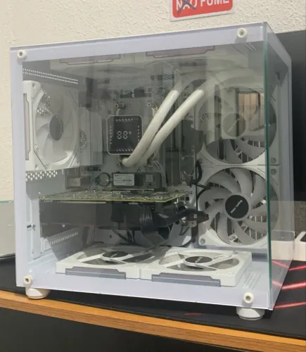 PC Gamer White RGB - Ryzen 5 3600 + RTX2060 | 16GB RAM | SSD NVME 1TB + 1TB HD