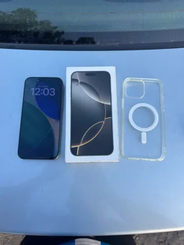 Vendo ou troco iPhone 16 pro Max 256gb IMPECÁVEL 