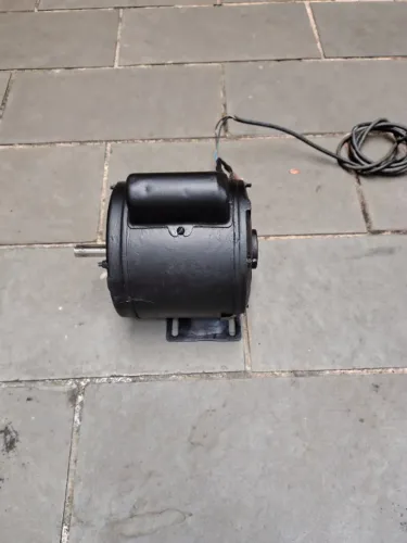 Vendo motor de CV1/4 - 110/220V - RPM1715