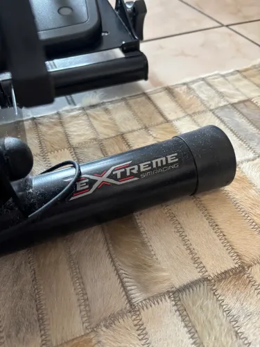 Base/Cockpit Dobrável Extreme Simracing para Volante Logitech, Thrustmaster e Fanatec
