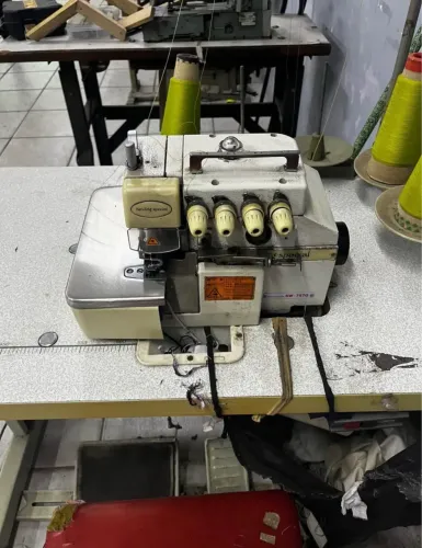 Vendo máquina de costura industrial interlock