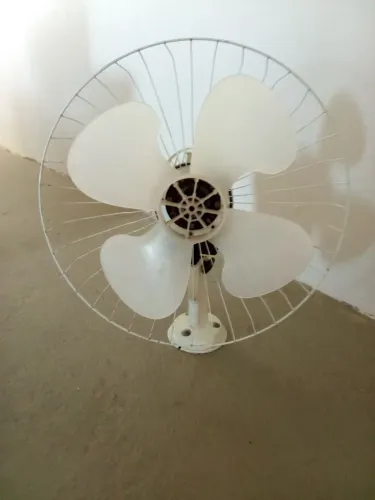Vendo ventilador de parede