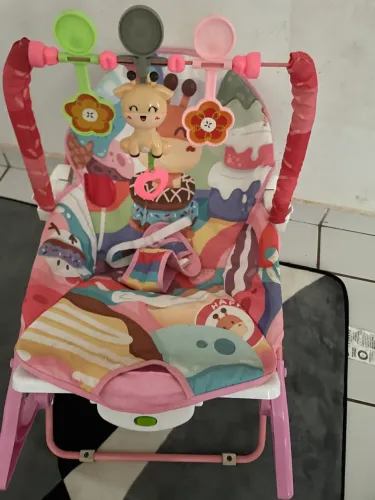 Cadeira de balanço de bebê
