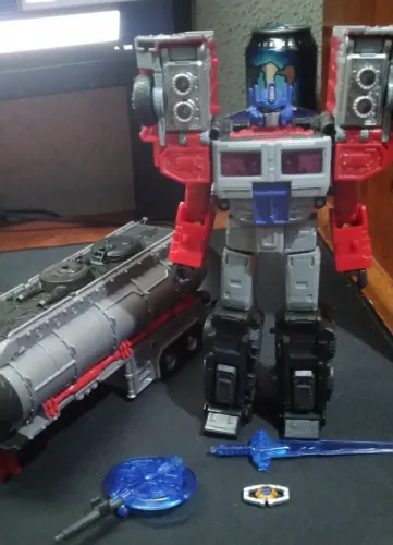 Transformers Laser Optimus Prime Legacy 