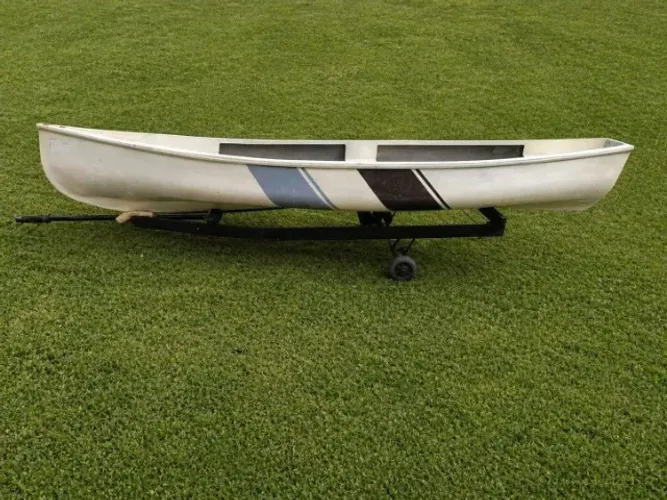 Canoa Fibra  4,20m  com motor 4hp 2t - ótimo estado