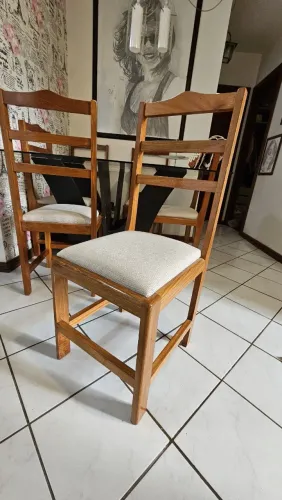 Jogo mesa tampo de vidro e cadeiras