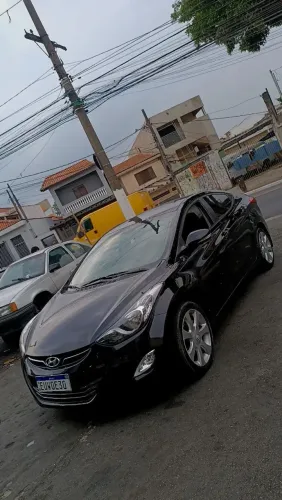 Hyundai Elantra GLS 1.8 16V Aut. 2012