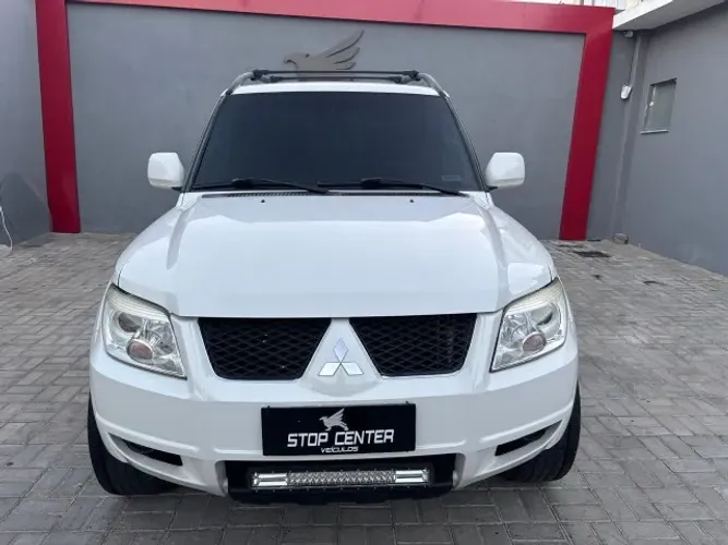 Mitsubishi Pajero TR4 2.0 Flex 16V 4X2 Mec. 2015